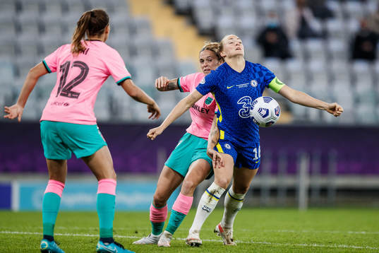 Maria Leon of Barcelona and Magdalena Eriksson of Chelsea