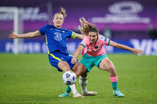 Magdalena Eriksson of Chelsea nd Mariona Caldentey of