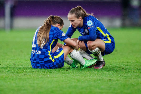 Francesca Kirby and Guro Reiten of Chelsea looks dejected