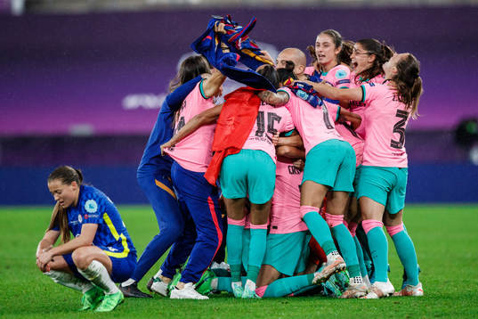 Players of Barcelona celebrate