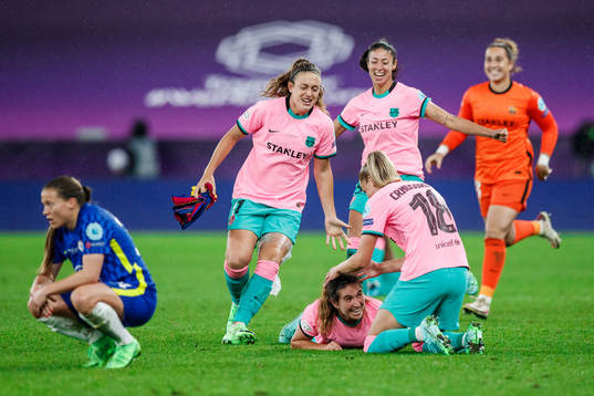 Andrea Pereira and Ana-Maria Crnogorcevic of Barcelona
