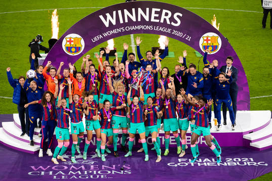 Barcelona celebrates winning the UEFA Women's Champions