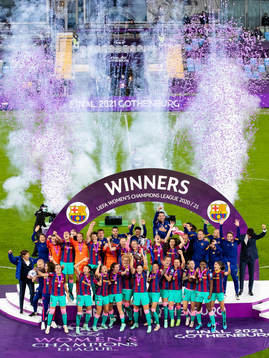 Barcelona celebrates winning the UEFA Women's Champions