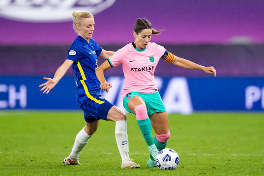 Sophie Ingle of Chelsea and Vicky Losada of Barcelona