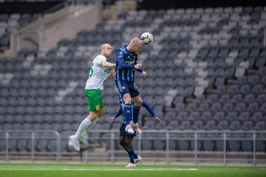 Hammarbys Jon Gudni Fjoluson och Djurgårdens Kalle Holmberg