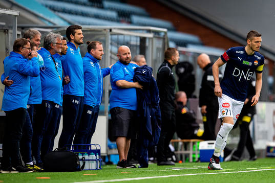 Bjørn Petter Ingebretsen, head coach of Strømsgodset, and