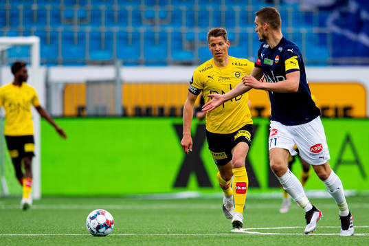 Thomas Lehne Olsen of Lillestrøm and Gustav Valsvik of