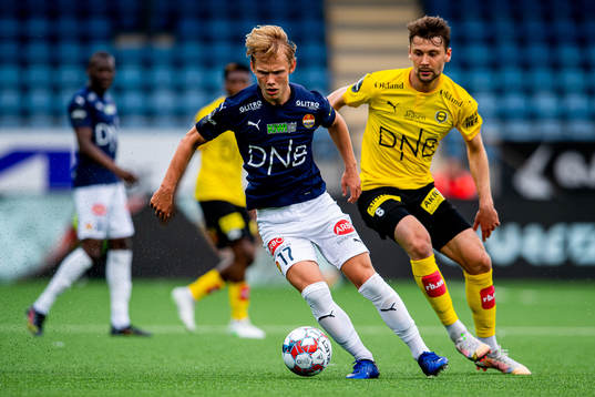 Tobias Fjeld Gulliksen of Strømsgodset and Kaan Kairinen