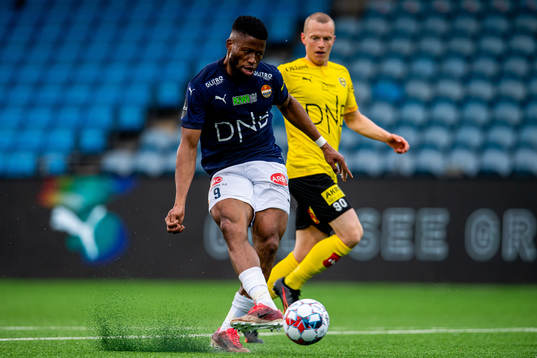 Fred Friday of Strømsgodset scores the 3-1 goal