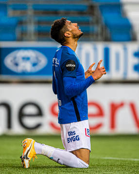 Ohikhuaeme Anthony Omoijuanfo of Molde celebrates