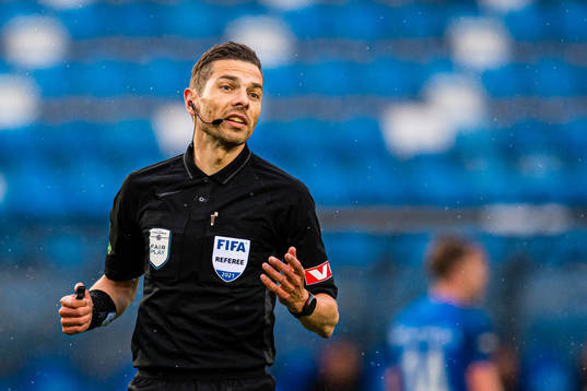 Tore Hansen, referee