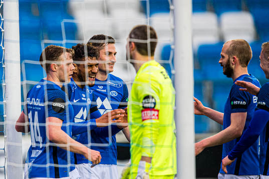 Ohikhuaeme Anthony Omoijuanfo of Molde celebrates
