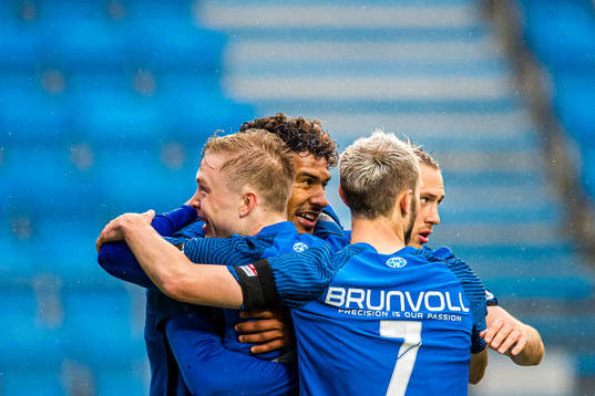 Ohikhuaeme Anthony Omoijuanfo of Molde celebrates