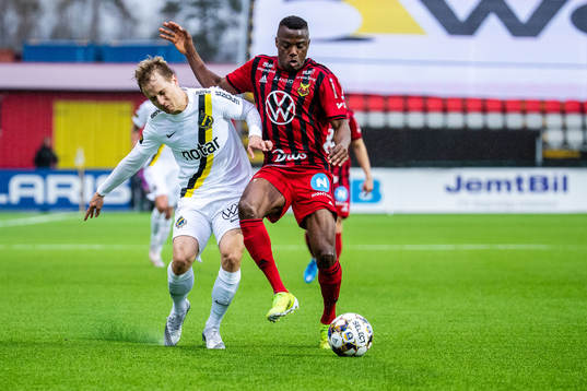 s Saku Ylätupa och Östersunds Patrick Kpozo