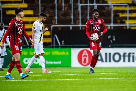 Östersunds Blair Turgott jublar