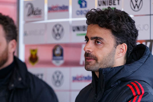 Östersunds tränare Amir Azrafshan