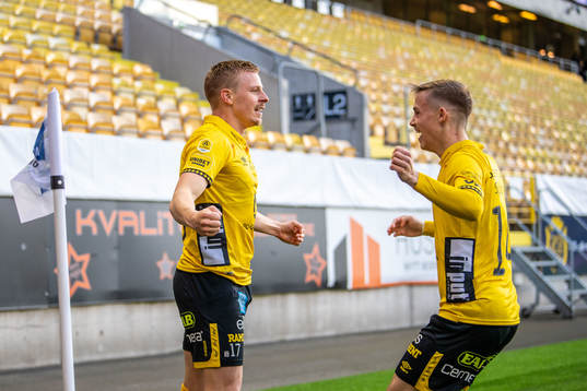 Elfsborgs Per Frick jublar