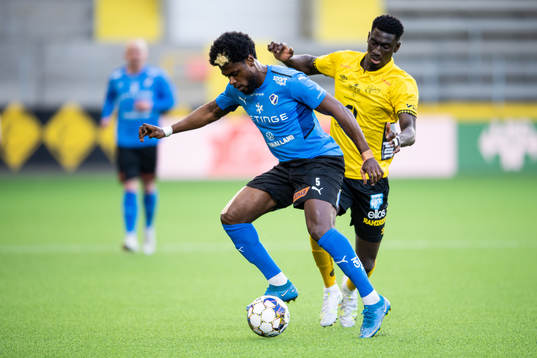 Halmstads Joseph Baffoe och Elfsborgs Marokhy Ndione