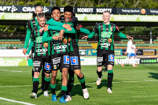 Bläddra bland fler bilder av Fotboll, Allsvenskan, Varberg - IFK Norrköping