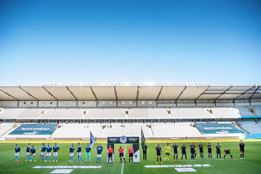 Spelare i Malmö FFs och Kalmars vid line-up