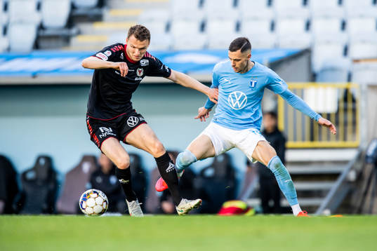 Kalmars Piotr Johansson och Malmö FFs Veljko Birmancevic
