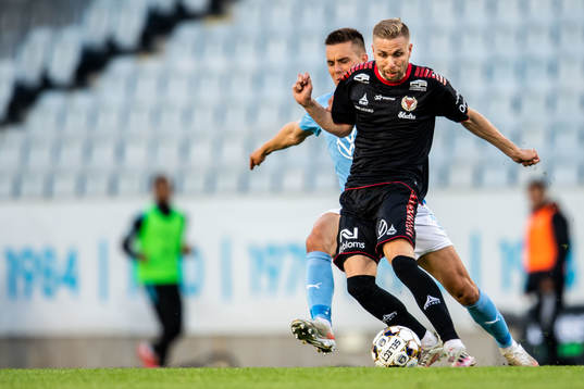 Malmö FFs Jonas Knudsen och Kalmars Jonathan Ring