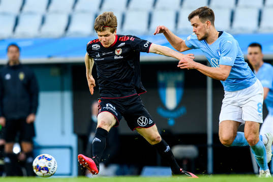 Kalmars Oliver Berg och Malmö FFs Pavle Vagic