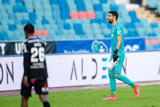 IFK Göteborgs målvakt Giannis Anestis deppar