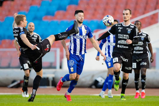 Sirius Marcus Mathisen och IFK Göteborgs Kevin Yakob