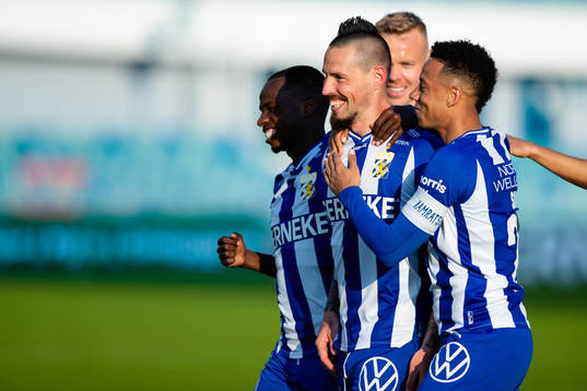 IFK Göteborgs Marek Hamsik jublar med lagkamrater