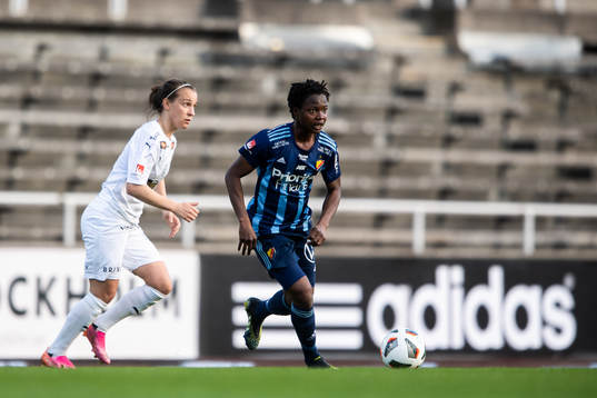 Häckens Julia Zigiotti Olme och Djurgårdens Portia Boakye