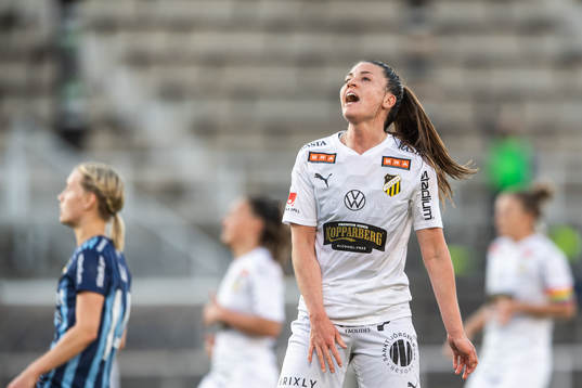 Häckens Pauline Hammarlund reagerar
