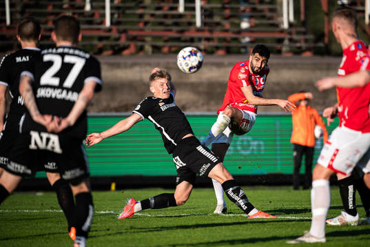 Örebros Dennis Collander och Degerfors Ferhad Ayaz