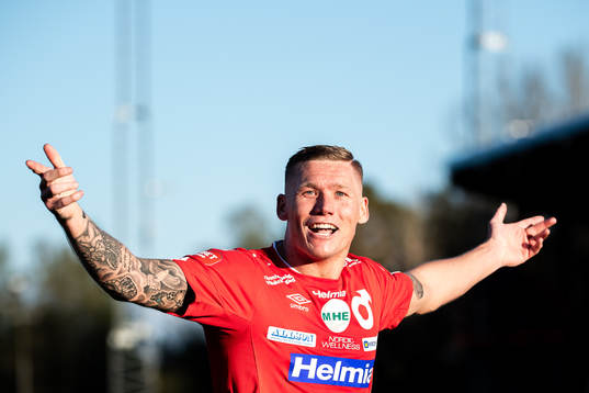 Degerfors Victor Edvardsen jublar