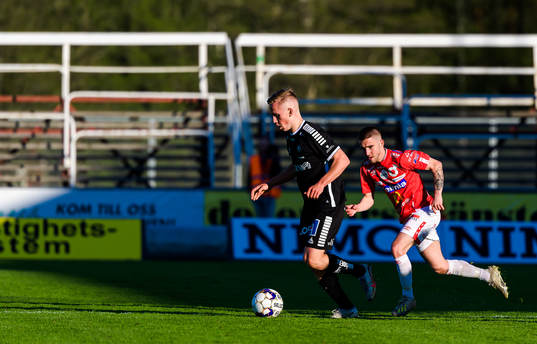 Örebros David Seger och Degerfors Anton Kralj