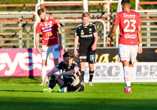 Örebros Kevin Walker deppar