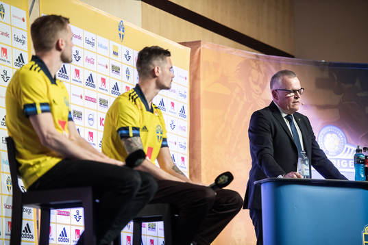 Sebastian Larsson, Mikael Lustig and head coach Janne