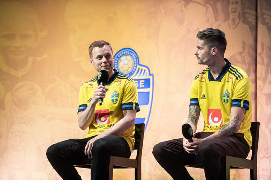 Sebastian Larsson and Mikael Lustig of the Swedish national