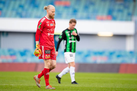 GAIS målvakt Mathias Karlsson deppar