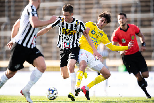 Landskronas Filip Olsson och Falkenbergs Matthew Garbett