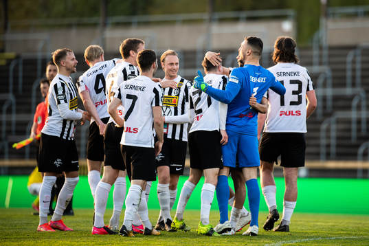 Landskronas spelare jublar
