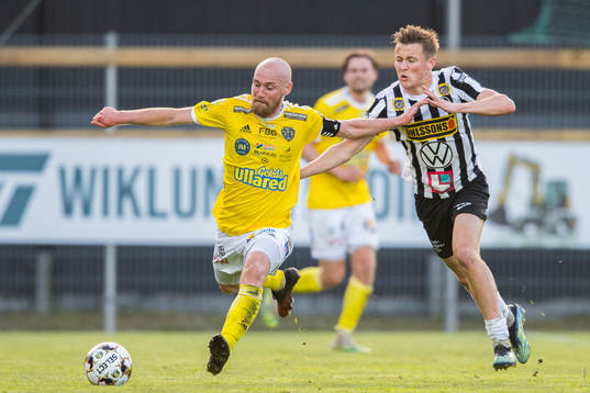 Falkenbergs Christoffer Carlsson och Landskronas Melker