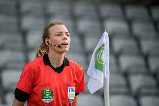 Linjedomare Julia Magnusson Sandkvist