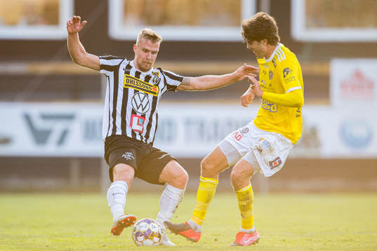 Landskronas Linus Olsson och Falkenbergs Matthew Garbett