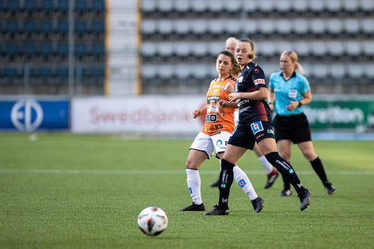Kristianstads Emma Petrovic och Linköpings Olga Ahtinen