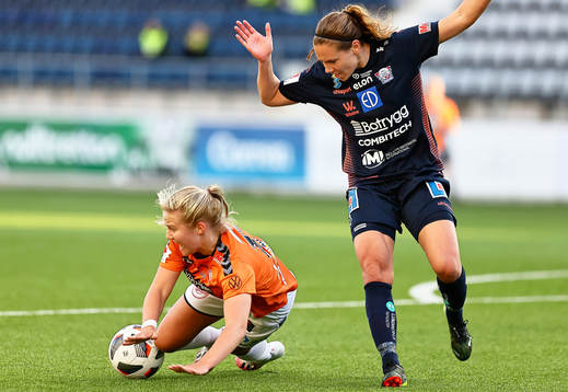 Kristianstads Mathilde Janzen faller intill Linköpings