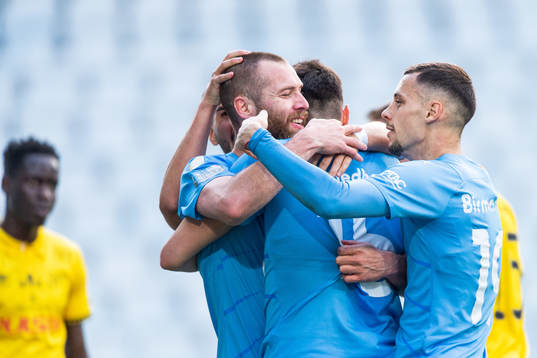 Malmö FFs Anel Ahmedhodzic och Veljko Birmancevic jublar