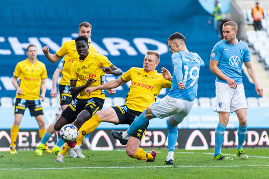 Elfsborgs Per Frick och Malmö FFs Veljko Birmancevic