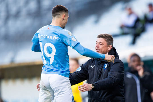 Malmö FFs Veljko Birmancevic jublar med huvudtränare Jon