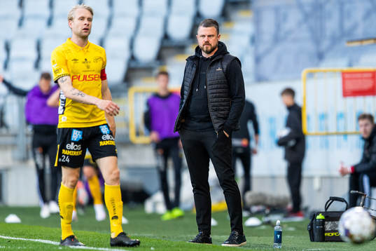 Elfsborgs Johan Larsson och manager Jimmy Thelin